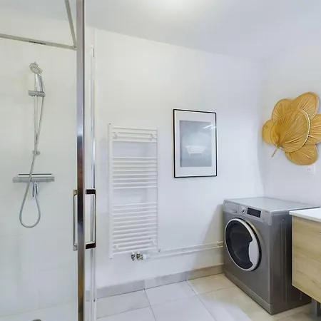 La De Val Andre Au Pied De Apartment *